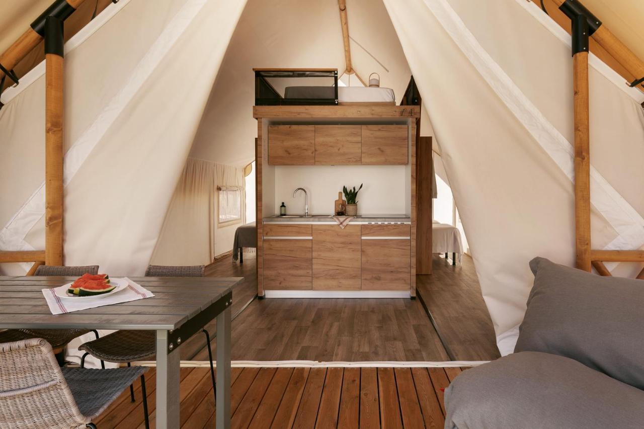 Wecamp Cadaques Hotel ภายนอก รูปภาพ