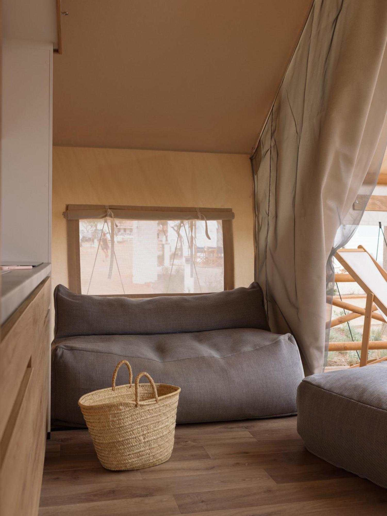 Wecamp Cadaques Hotel ภายนอก รูปภาพ